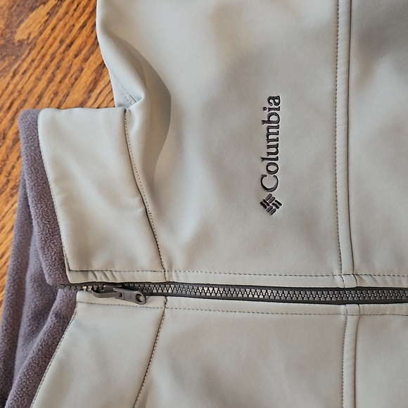 Columbia Fall/Spring Jacket - Picture 2 of 4